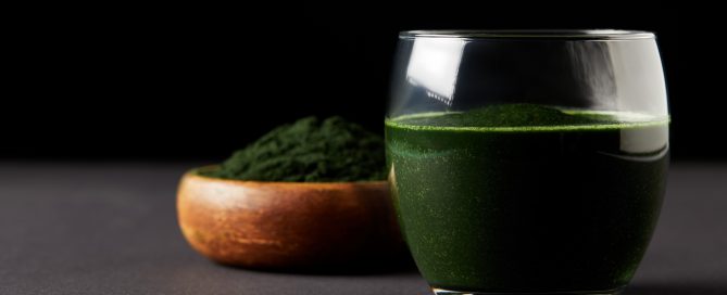 glass of spirulina smoothie